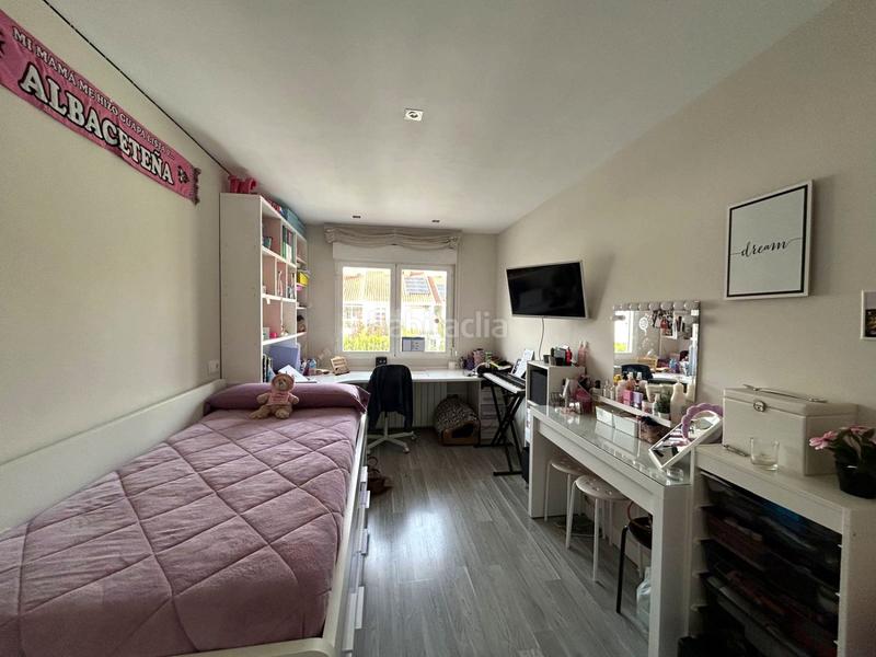 Foto 9ce5e9bf-80c8-47dd-82e3-0180d3fab8a2. Maison jumelée avec chauffage parking dans Universidad Albacete