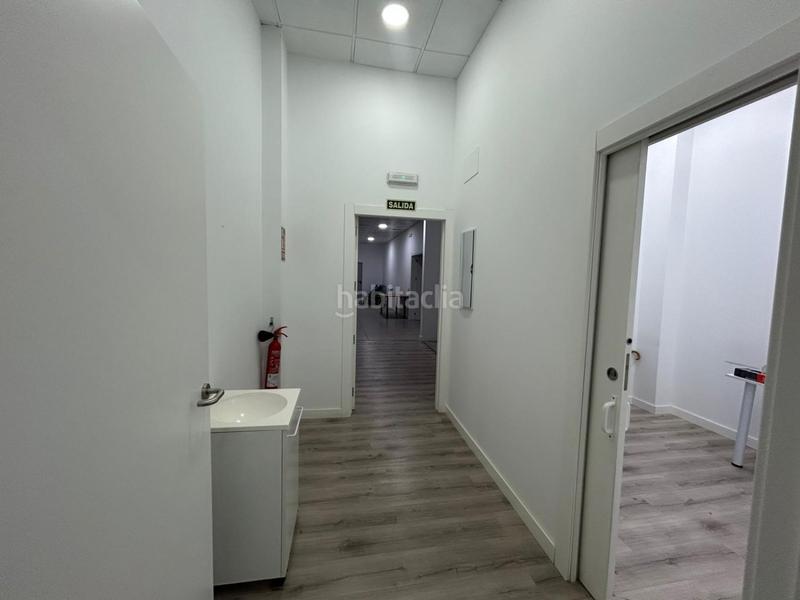 Foto 077595c5-9958-4805-b8aa-579387816851. Alquiler local comercial local com. en alquiler en Industria, 6 despachos. en Albacete