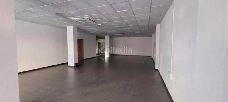 Foto bd8c6422-f648-41f3-ad7e-e390f73589be. Location local commercial dans Centro Albacete