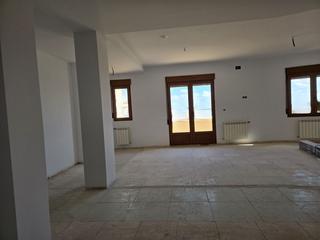 Penthouse in Roda (La). Atico en venta en centro, 3 dormitorios.