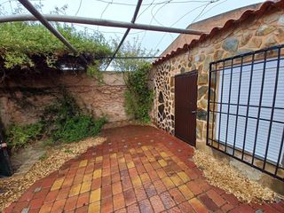 Mas�a en Roda (La). Casa de campo en venta en extrarradio.