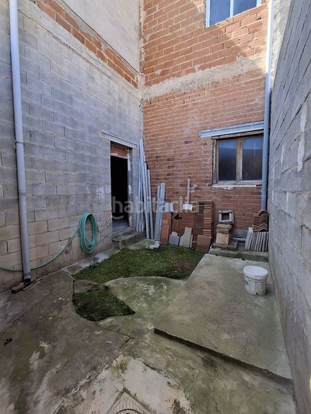 Foto 6c48d087-34bf-4404-b55c-976315ab1f71. Casa amb aparcament a Barrax