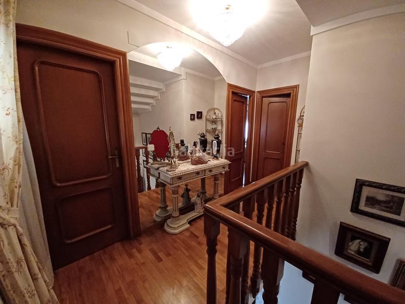 Foto 04c2ccf0-d2ec-40b7-a76e-541a1687819d. Casa adossada amb calefacció aparcament a Roda (La)