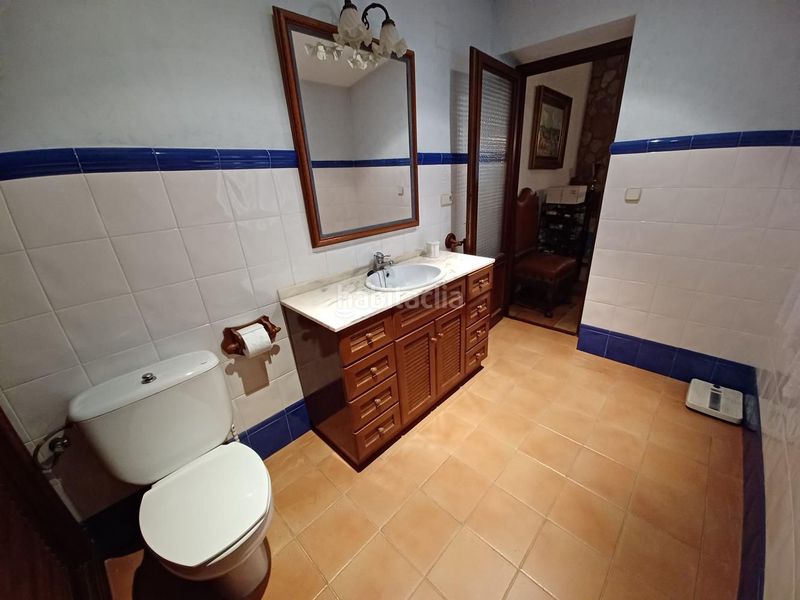 Foto 0b6f2a55-92b1-42a2-bddf-023e6353300a. Casa adossada amb calefacció aparcament a Roda (La)