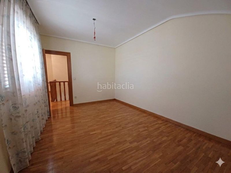 Foto 631e4c73-df92-4c5d-b468-5ba27520bdb1. Casa adossada amb calefacció aparcament a Roda (La)