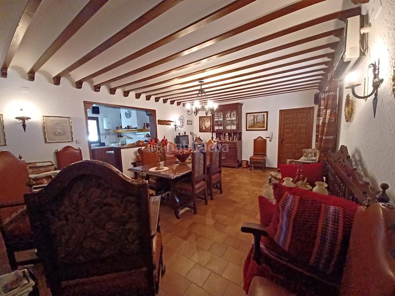 Foto 6ec0dce6-06cf-4173-b2cf-d4eb83303353. Casa adossada amb calefacció aparcament a Roda (La)