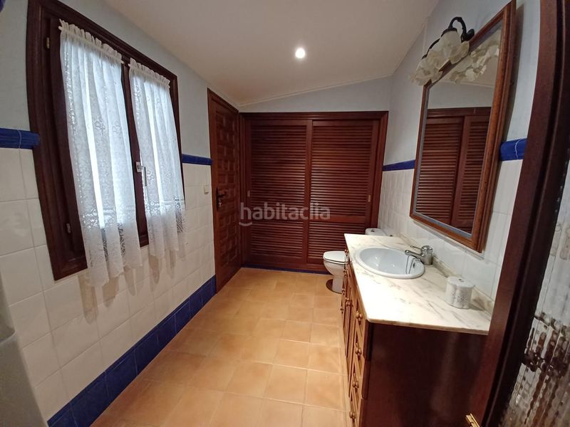 Foto f1f96a8d-25be-48a8-b469-a0ae76c3b237. Casa adossada amb calefacció aparcament a Roda (La)