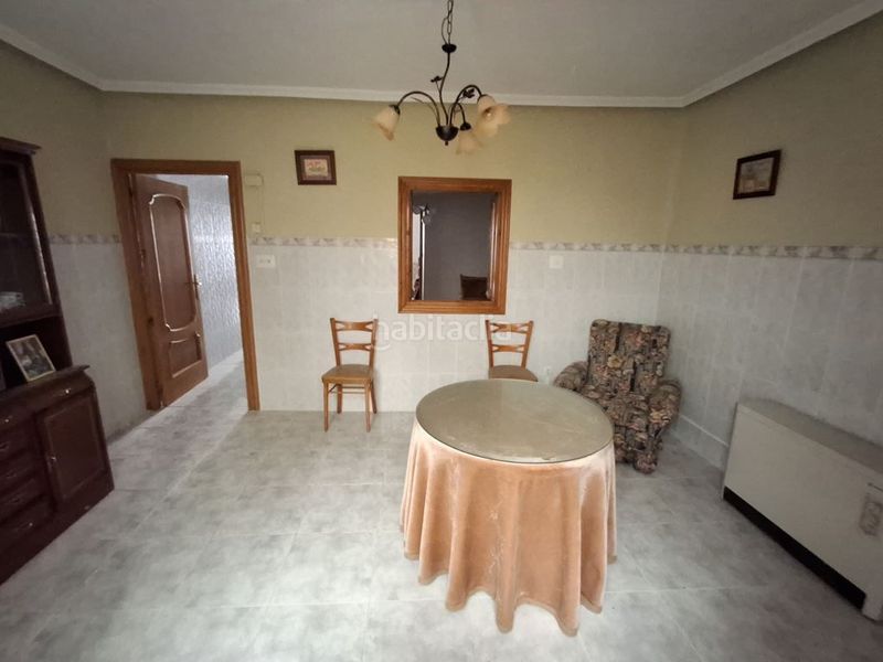 Foto 39d7fb72-734b-4752-ae16-0aa937c8b2d9. Casa amb calefacció a Roda (La)