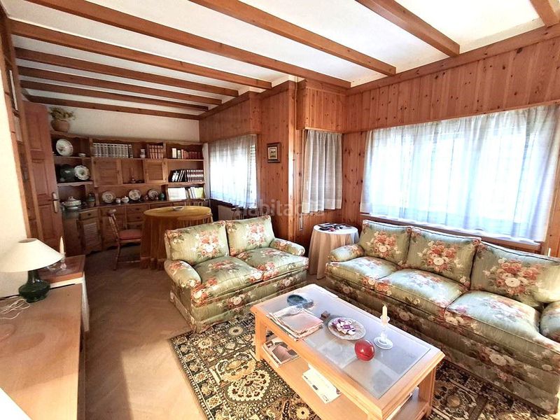 Foto a2aa94ed-8156-47db-af8d-3c5b38c1f35a. Casa adossada amb calefacció aparcament a Roda (La)