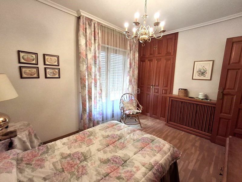 Foto e590b953-3ca9-4585-8f06-0161e455bfa0. Casa adossada amb calefacció aparcament a Roda (La)