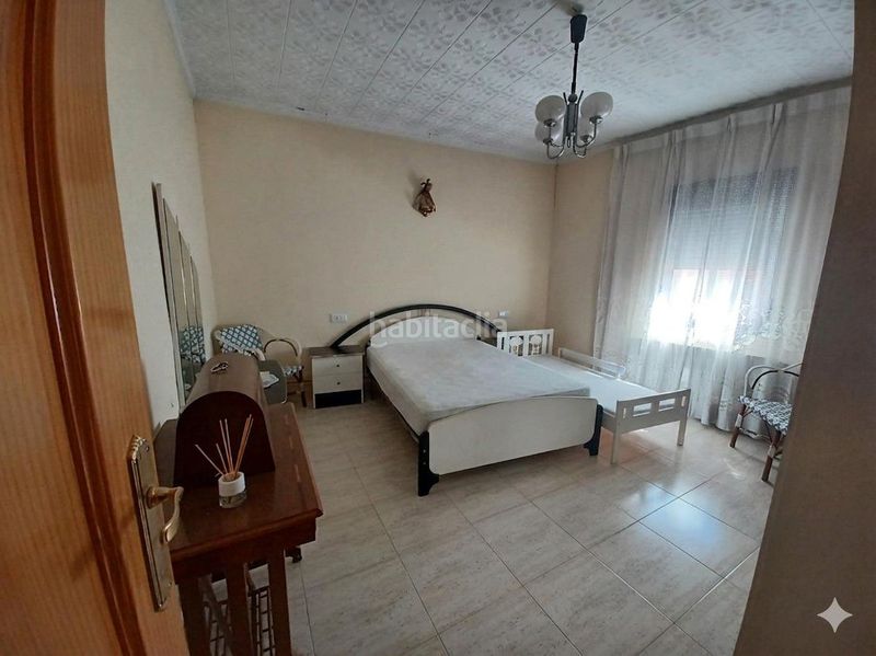 Foto 1dd207de-7ac4-48a6-8af1-ced7bc1233c2. Casa amb calefacció aparcament a Roda (La)