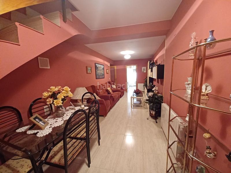Foto 532ea2a4-03c8-44a9-a303-394e20e7e8c9. Casa amb calefacció aparcament a Roda (La)