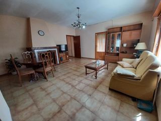 Maison à Roda (La). Casa en venta en roda la, 3 dormitorios.