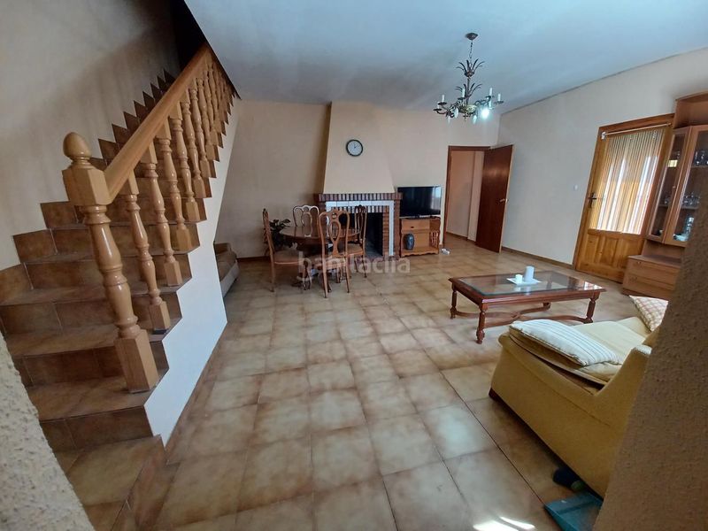 Foto fd4d8a9a-3371-4ac0-9ce7-90c6f3cba5fc. Casa amb aparcament a Roda (La)