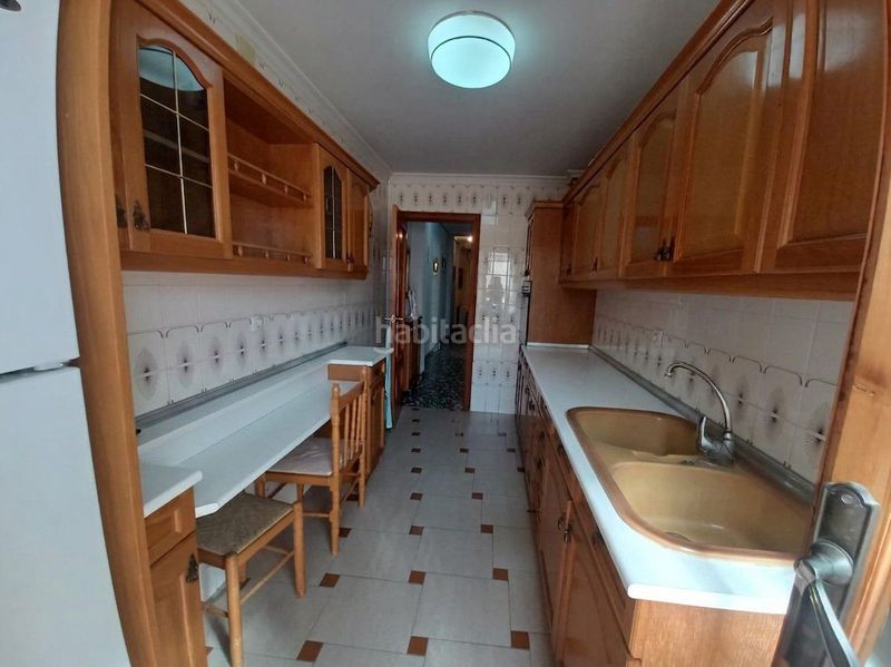 Foto f254e026-c6e8-4c37-931d-8b32ea511ea0. Pis amb calefacció aparcament a Roda (La)