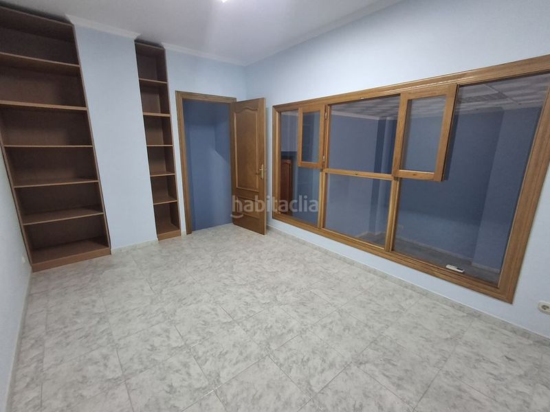 Foto a7d02c79-410a-411b-a50b-9aacd5f0a742. Miete geschäftsraum in Roda (La)