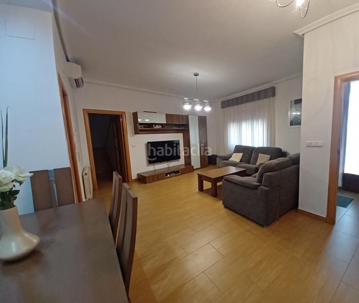 Foto f665589c-bd9d-4771-8223-33d45acf6a5a. Casa amb calefacció a Roda (La)