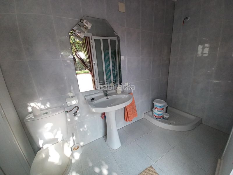 Foto f26b1978-a524-41b0-b03c-1b1c451a4878. Casa amb aparcament piscina a Roda (La)