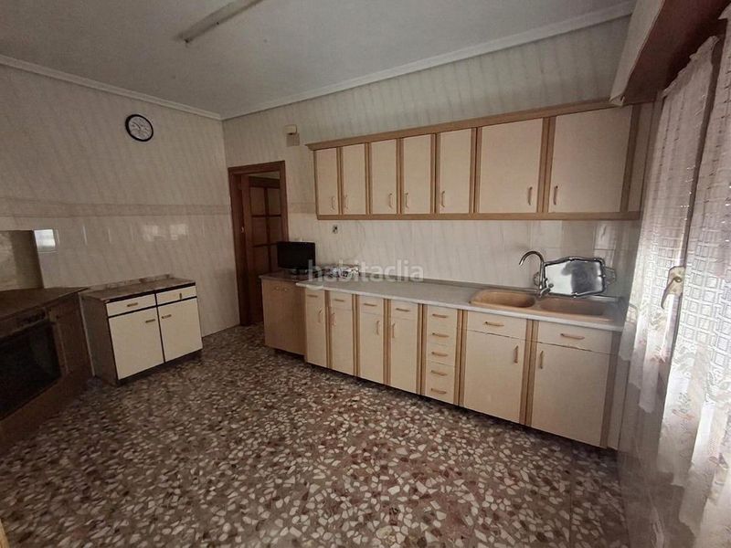 Foto 75a94d1e-efcd-4437-b90c-e82858e7e02b. Casa amb aparcament a Roda (La)