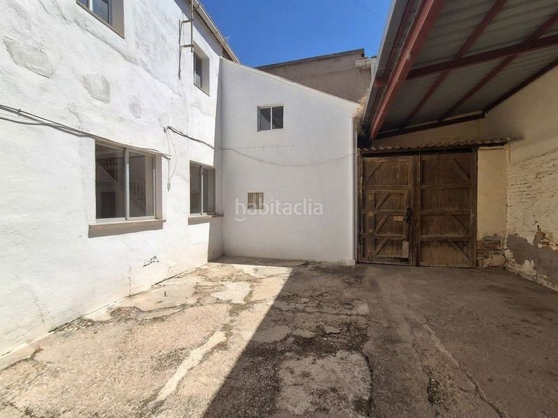 Foto b3aef8b7-bf30-4cca-ba46-192ce48762a4. Casa amb aparcament a Roda (La)