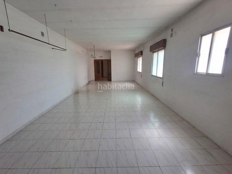 Foto e3a2ff18-3830-450d-a5f8-fafde1e773df. Casa amb aparcament a Roda (La)