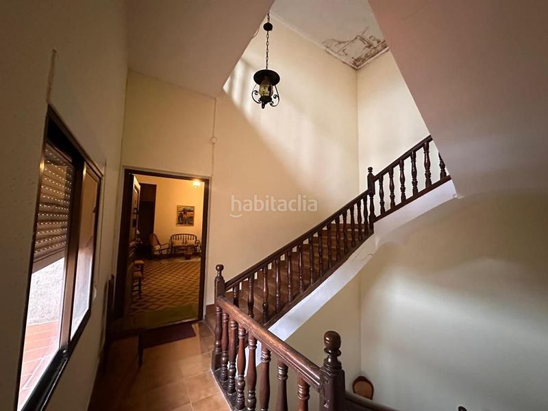 Foto ac8bdae1-6bd0-4574-8db4-069c1ac467ef. Edificio in Sisante