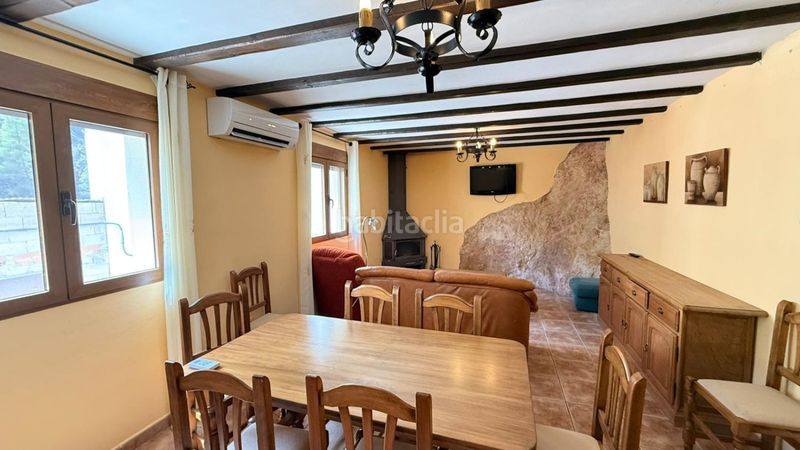 Foto d1249cec-4330-4b1b-b036-73ae9249f339. Casa amb calefacció aparcament a Bogarra