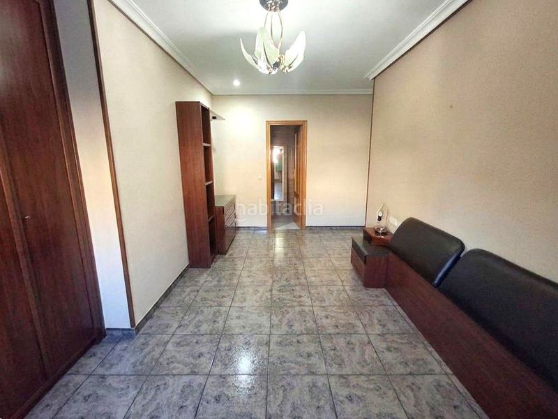 Foto df0a9bda-9b31-497c-93e2-862b2c15f867. Pis amb calefacció aparcament a Roda (La)