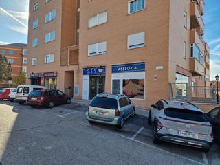 Rent Business premise in Limón verde 49. Local com. en alquiler en algete, 4 despachos.