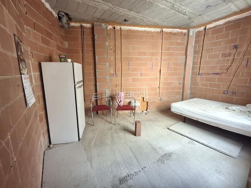Foto f653830f-0e9a-45b1-b344-82e53055afe1. Edificio  en venta en roda la, 7 dormitorios. en Roda (La)