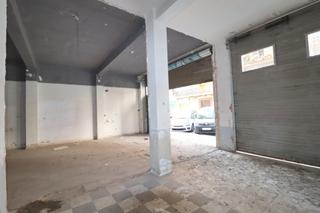 Local Comercial en Nou Moles. Local comercial en calle velzquez