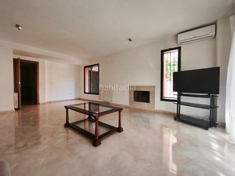 Foto 16d870d7-0747-4c47-bd36-dac46c8099be. Affitto casa bifamiliare con riscaldamento parcheggio piscina in Paterna