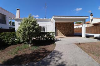 Miete Chalet in Rocafort. Chalet en la zona residencial de rocafort