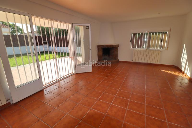 Foto 85a6b0a2-7979-4d88-ab28-aa77e6134626. Affitto chalet con piscina in Rocafort