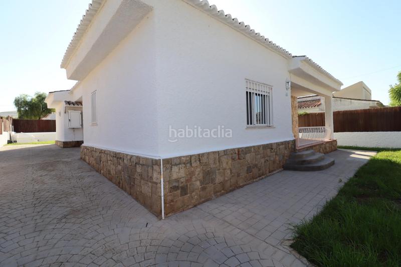 Foto cd96723e-c5ff-405c-add5-28a09961ce16. Affitto chalet con piscina in Rocafort