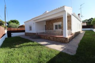 Miete Chalet in Rocafort. Chalet independiente en alquiler en rocafort zona residencial