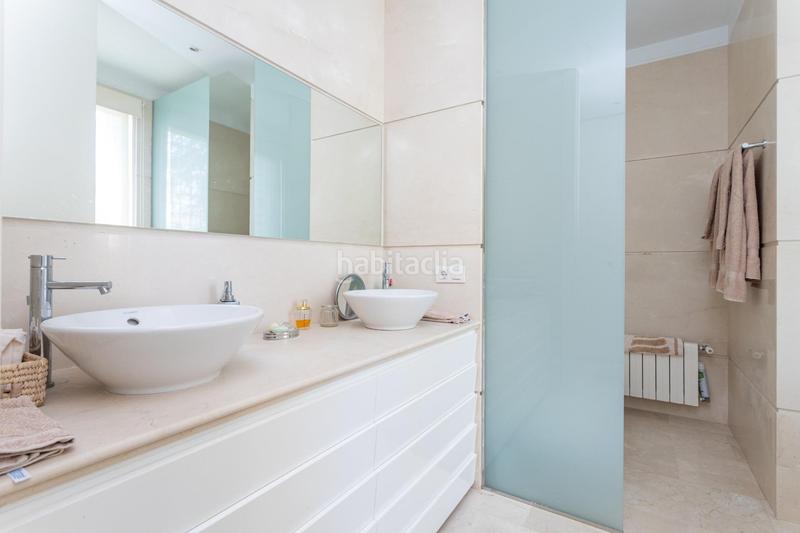 Foto 2d166093-0697-4123-8c78-95e8940a4a40. Xalet amb calefacció aparcament piscina a Rocafort