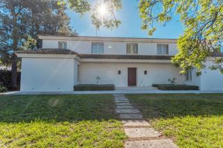 Chalet in Rocafort. Villa en la zona residencial de rocafort
