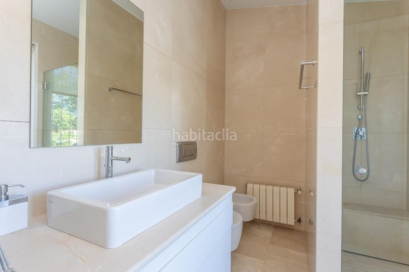 Foto a47b3572-e929-403c-8020-d727cdd67d01. Xalet amb calefacció aparcament piscina a Rocafort