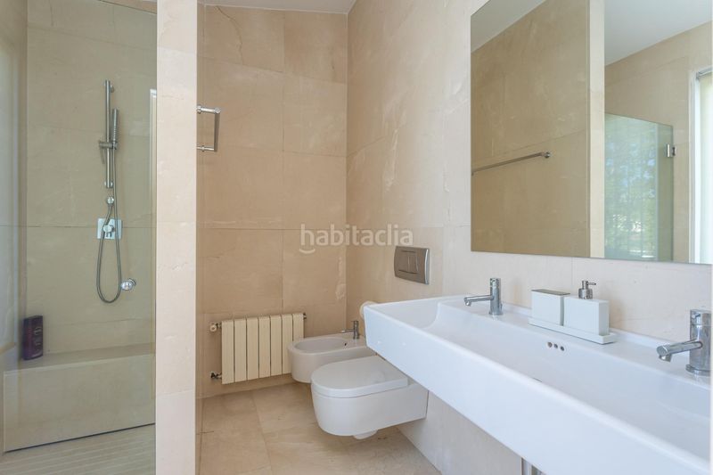 Foto d4941bcf-547a-4681-b6bc-e015b3f5f50b. Xalet amb calefacció aparcament piscina a Rocafort