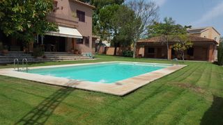 Xalet a La Conarda. Chalet en maravisa pobla de vallbona