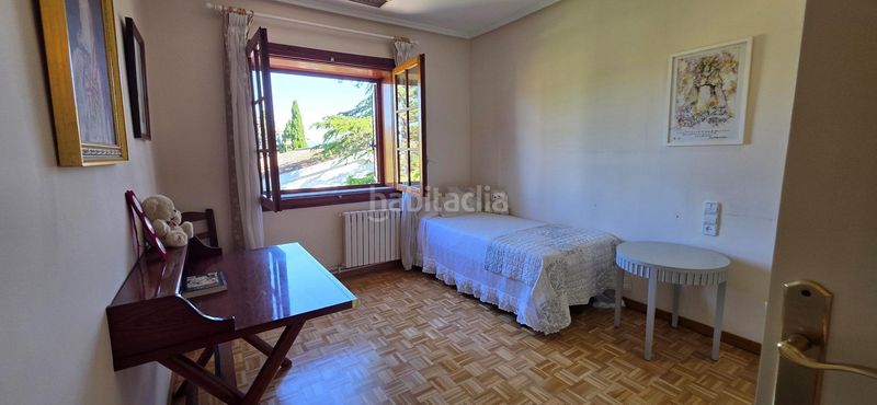 Foto 0ab03435-f383-4f9d-95c1-57f68900777a. Xalet amb aparcament piscina a La Cañada Paterna