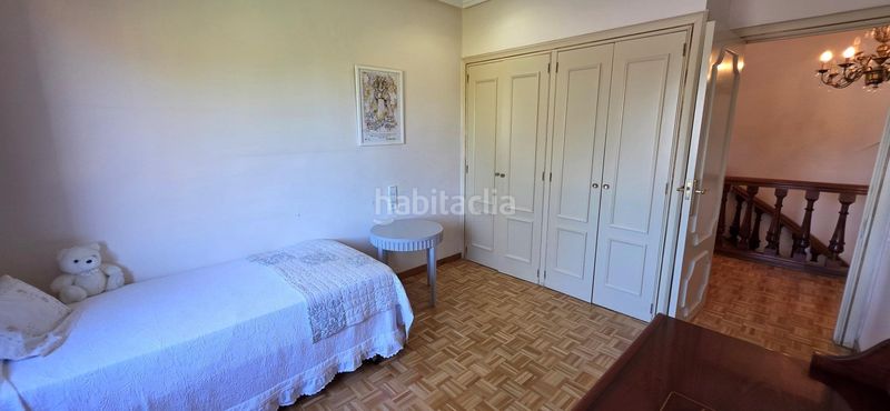 Foto 0d7501e8-62c2-4c82-b2aa-80e7d1d4aa11. Xalet amb aparcament piscina a La Cañada Paterna