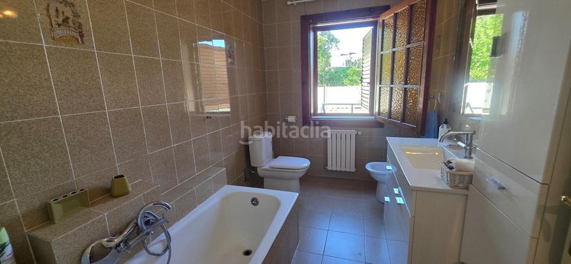 Foto 2a3aef4b-aea4-4dd9-b898-ce6e9a6037c2. Xalet amb aparcament piscina a La Cañada Paterna
