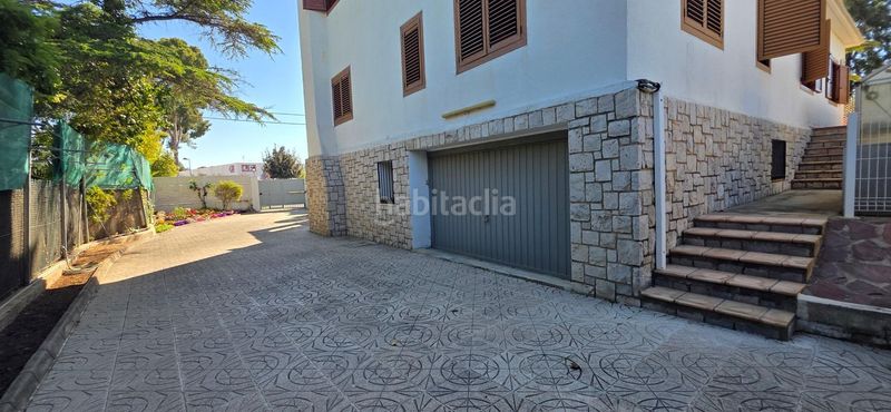 Foto a31f8ade-4a2c-4bf3-8eef-f5f8363f00f2. Xalet amb aparcament piscina a La Cañada Paterna