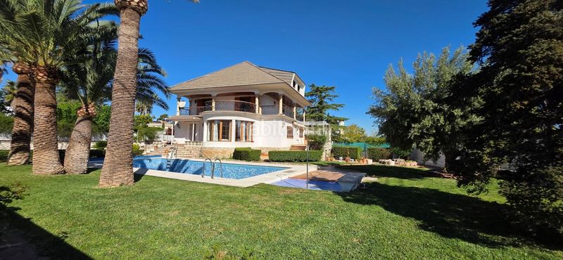 Foto b6094efc-4f2f-436c-9774-d48130d5581e. Xalet amb aparcament piscina a La Cañada Paterna
