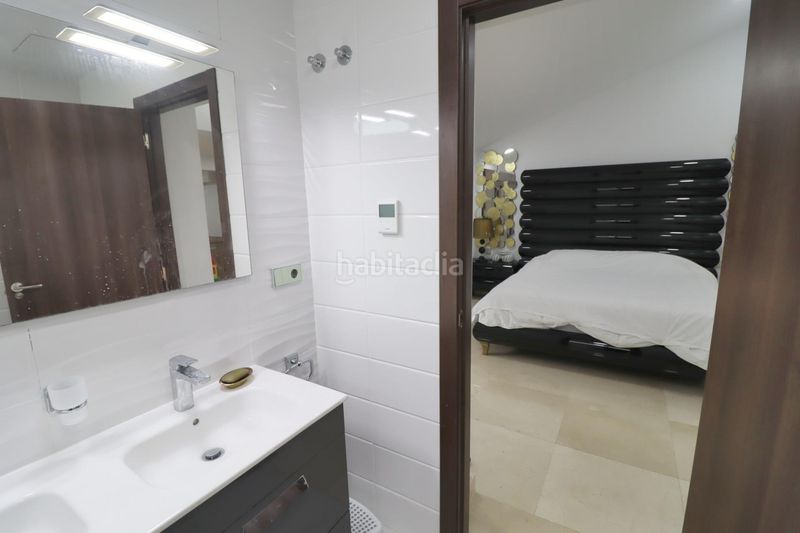 Foto a82d0236-bede-4e64-8387-64bdec8ef836. Chalet with parking pool in Nueva Santa Barbara - Cruz de Gracia Godella