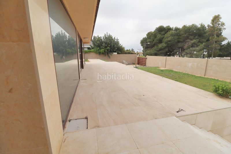 Foto ae73e149-3288-4084-8287-f33cdc6c8432. Chalet with parking pool in Nueva Santa Barbara - Cruz de Gracia Godella