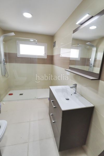 Foto df99d11c-68fc-4cda-af24-72b348d43f63. Chalet with parking pool in Nueva Santa Barbara - Cruz de Gracia Godella