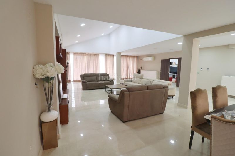 Foto efa62082-dbf2-4a51-8295-cb9c1501e96c. Chalet with parking pool in Nueva Santa Barbara - Cruz de Gracia Godella